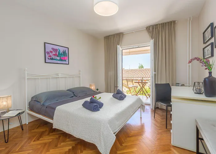 Frisch Renoviertes Wenige Gehminuten Vom Mit Privatem Balkon, Klima, Grill, Wifi *