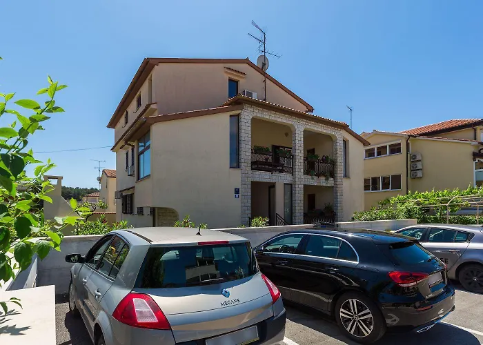 Appartamento Frisch Renoviertes Wenige Gehminuten Vom Mit Privatem Balkon, Klima, Grill, Wifi *